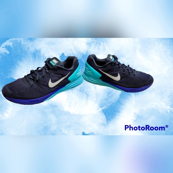 Nike Shoes - Nike lunar slide